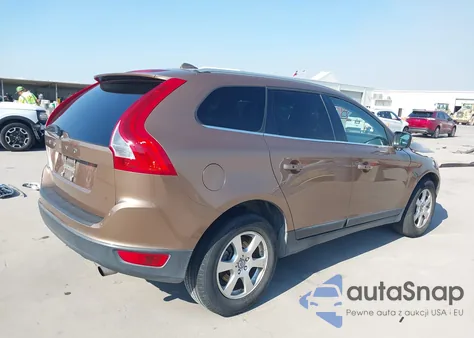 2011 Volvo Xc60 3.2/3.2 R-Design z USA, uszkodzony, nr VIN YV4952DL4B2208895